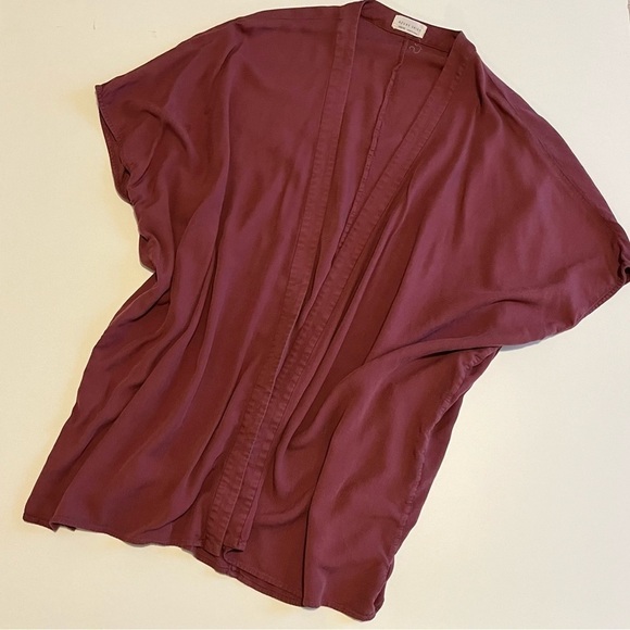 Aritzia Aitken Blouse Kimono Open Front Rayon Layering Top Red Azure Skies - Picture 12 of 13